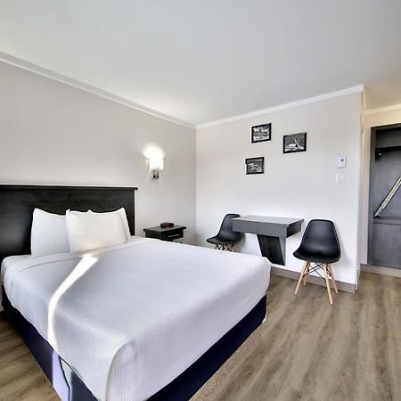 Motel Newstar ลาวาล ภายนอก รูปภาพ