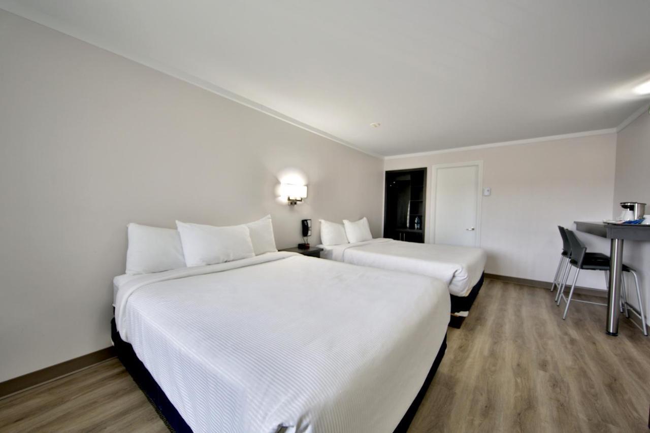 Motel Newstar ลาวาล ภายนอก รูปภาพ